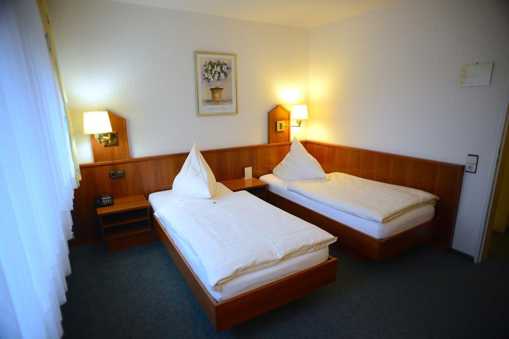 Hotel Marienhof Duesseldorf Нойс Екстер'єр фото